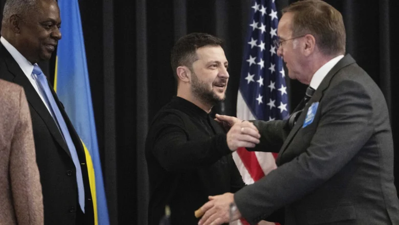 உக்ரைன் ஜனாதிபதி ஜெலென்ஸ்கி, அமெரிக்க பாதுகாப்பு செயலாளர் லாயிட் ஆஸ்டின் சந்திப்பு!