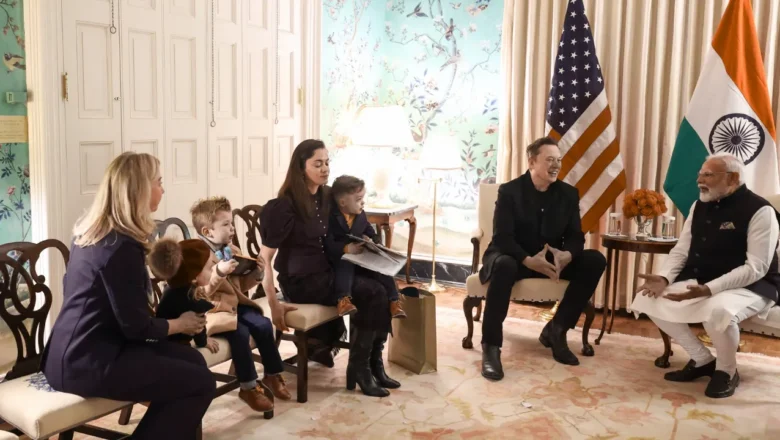 பிரதமர் நரேந்திர மோடியை எலோன் மஸ்க் சந்தித்தார்.