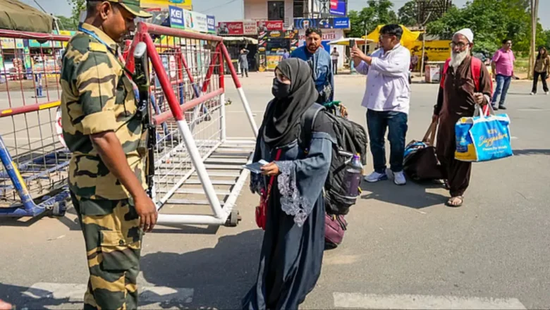 பாகிஸ்தான் நாட்டவர்கள் இந்தியாவை விட்டு வெளியேறினர்!