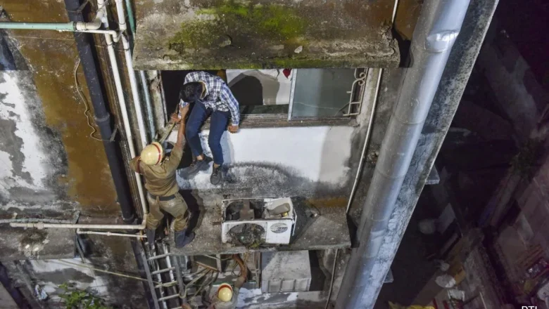 கொல்கத்தா ஹோட்டல் தீ விபத்தில் 14 பேர் பலி, மீட்புப் பணிகள் தொடர்கின்றன!