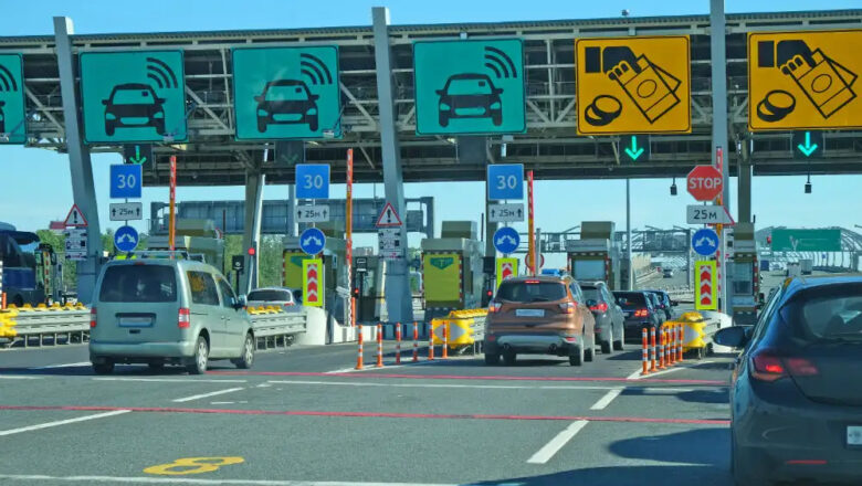 தமிழகத்தில் இன்று முதல் 40 சுங்கச்சாவடிகளில் கட்டண உயர்வு அமல்