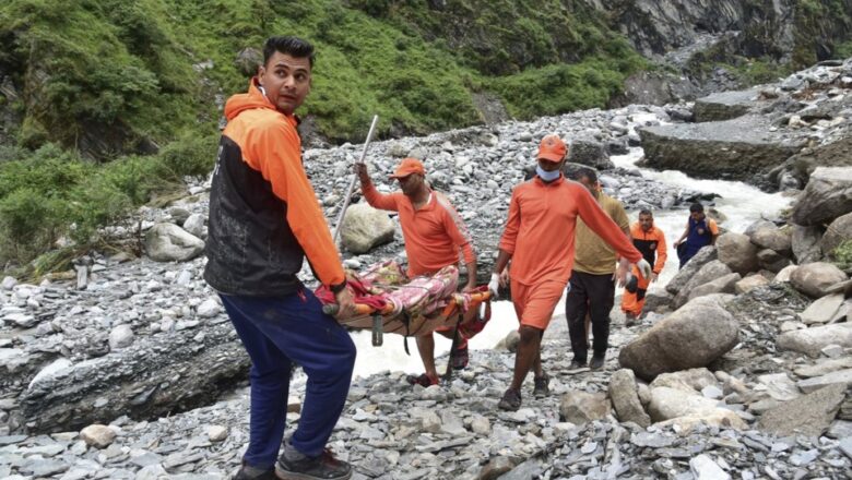 வட இந்தியாவில் கனமழை: திடீர் வெள்ளத்தில் 3 பேர் உயிரிழப்பு, 12 பேர் காணவில்லை!