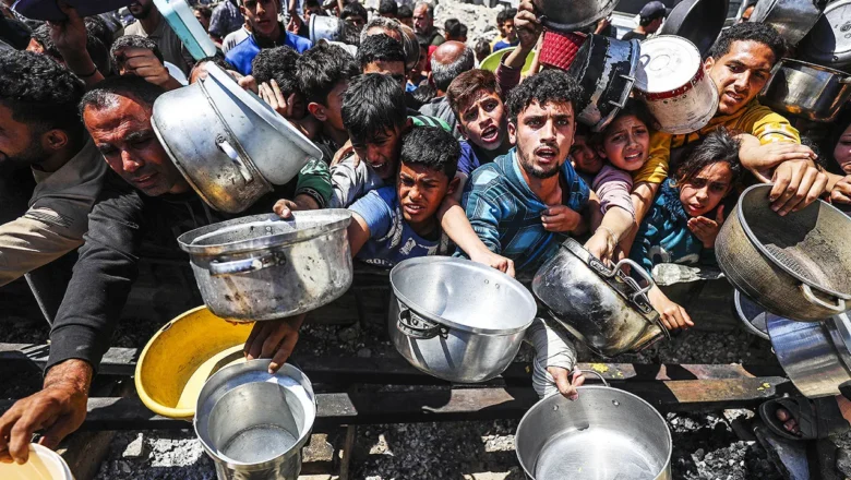 “உணவுக்காக கைநீட்டும் மனிதர்களை கொல்லும் அபாயம்!” இஸ்ரேலின் உணவு விநியோகம், 24 நாடுகள் கண்டனம்!