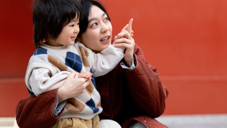 சீனாவில் குழந்தை பெற்றால் பணம் தருகிறது அரசு!