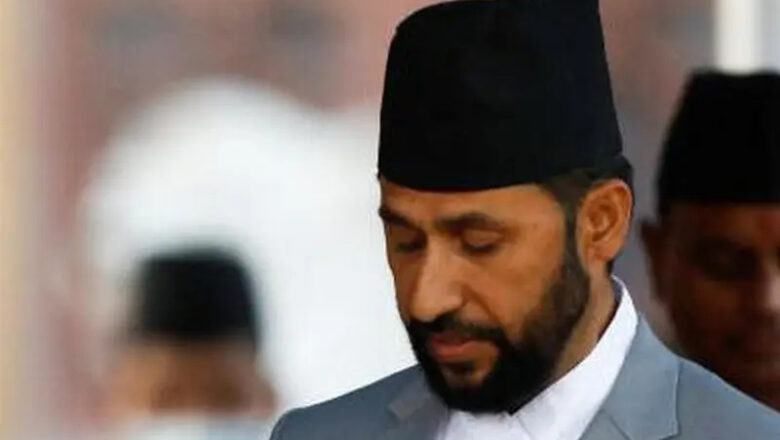 நேபாள் போராட்டத்தின் போது சிறையில் இருந்து தப்பிய நேபாள முன்னாள் பிரதமர்.